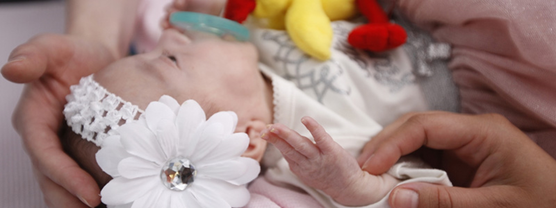 photo-newbornstroke-main